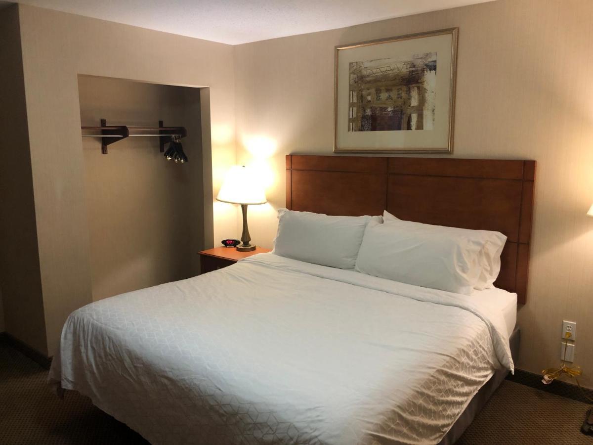 Holiday Inn Express Hotel & Suites Howell By Ihg Eksteriør bilde