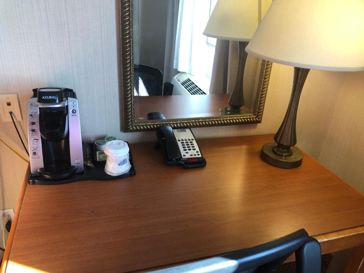 Holiday Inn Express Hotel & Suites Howell By Ihg Eksteriør bilde